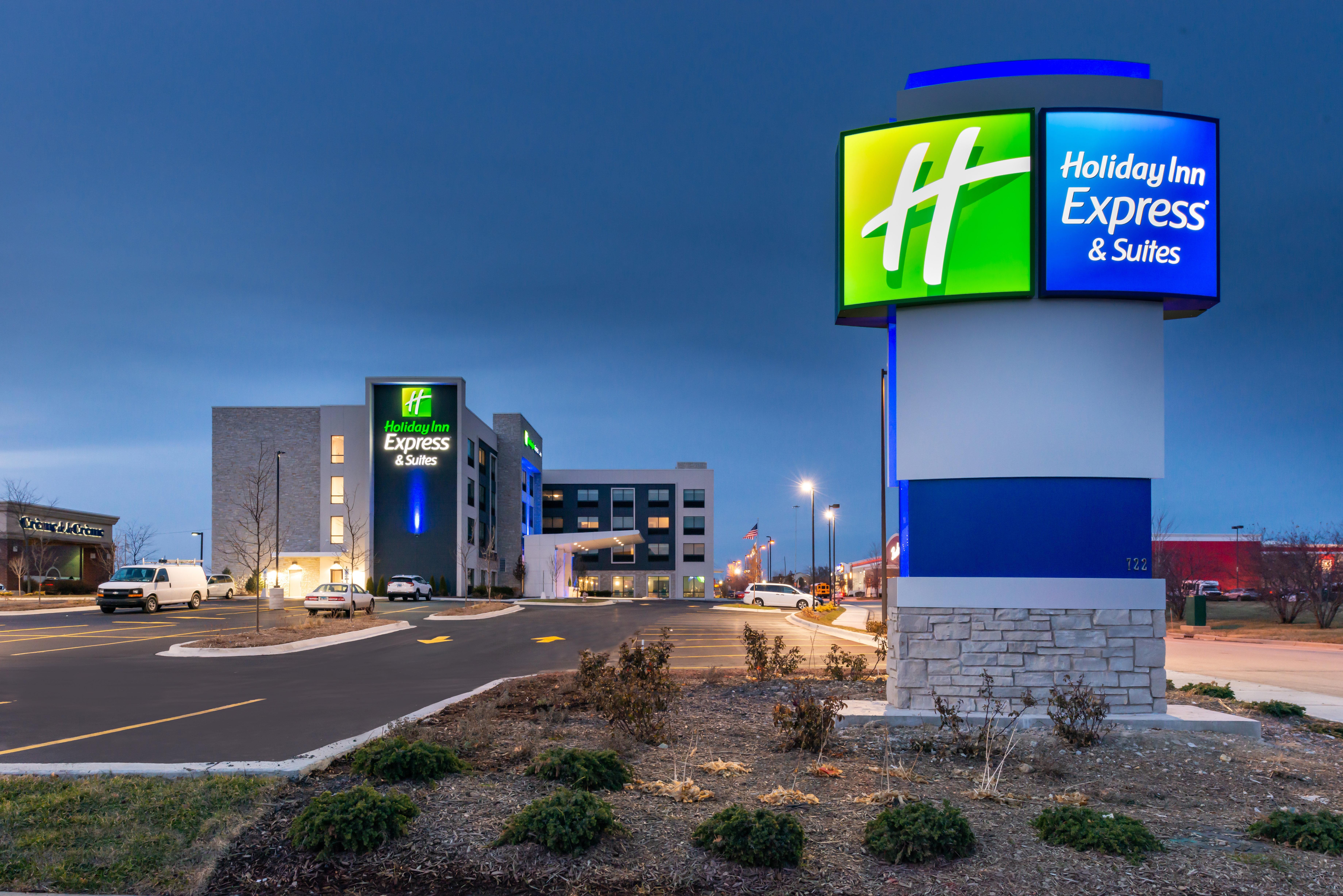 Holiday Inn Express & Suites - Romeoville - Joliet North By Ihg Exterior photo